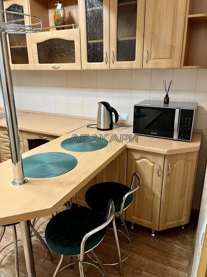 2-комнатная улица Батурина, 20  за 45000 руб/мес фото 3