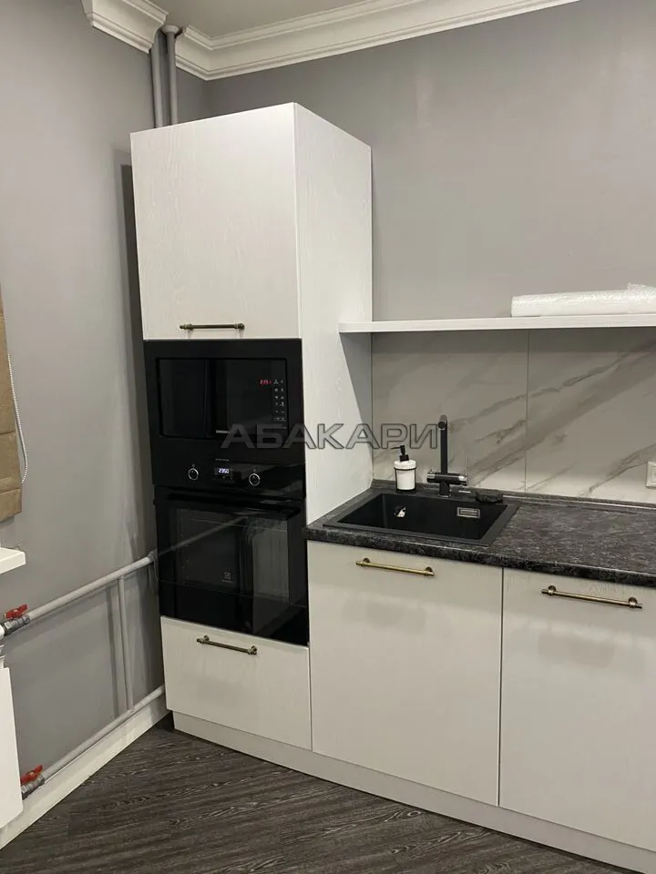 4-комнатная улица Водопьянова, 13  за 48000 руб/мес фото 1