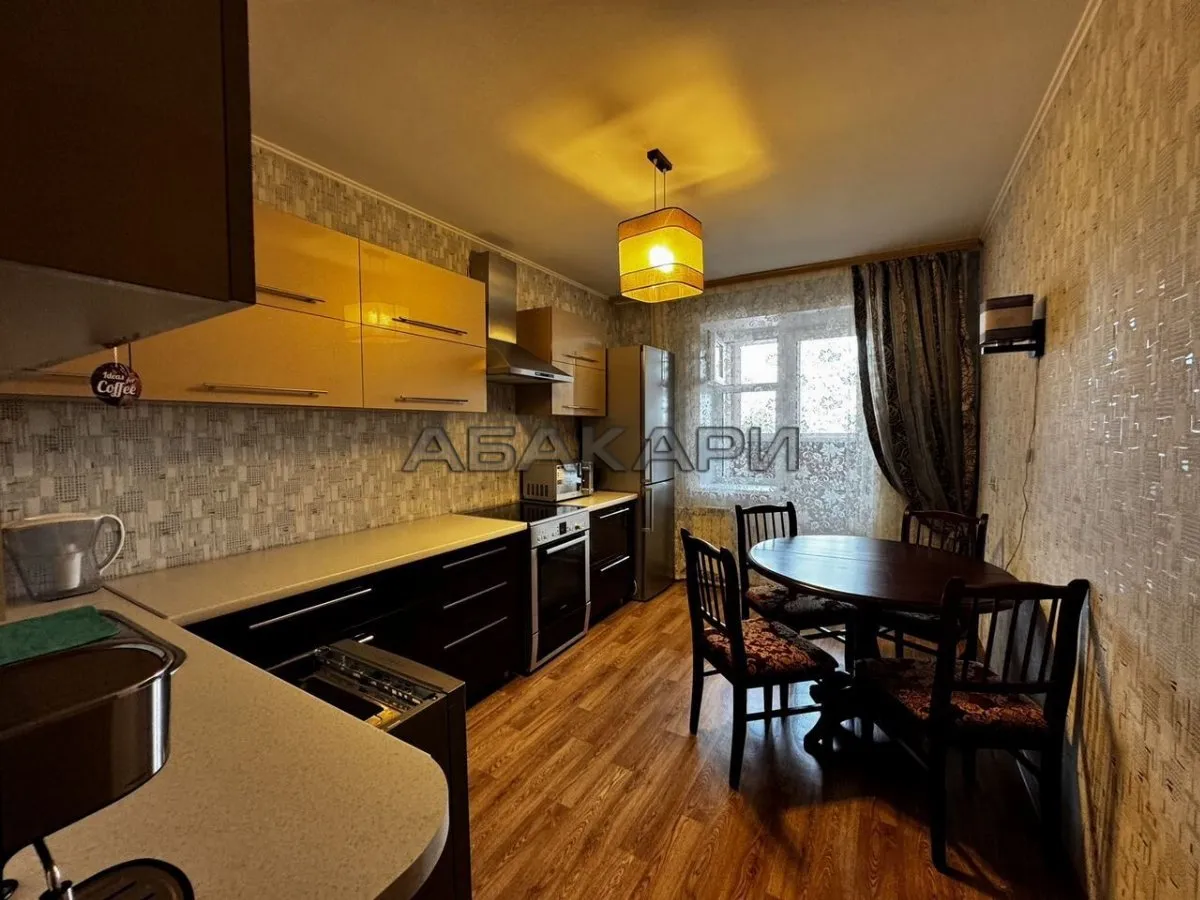 3-комнатная Семафорная улица, 311  за 55000 руб/мес фото 1