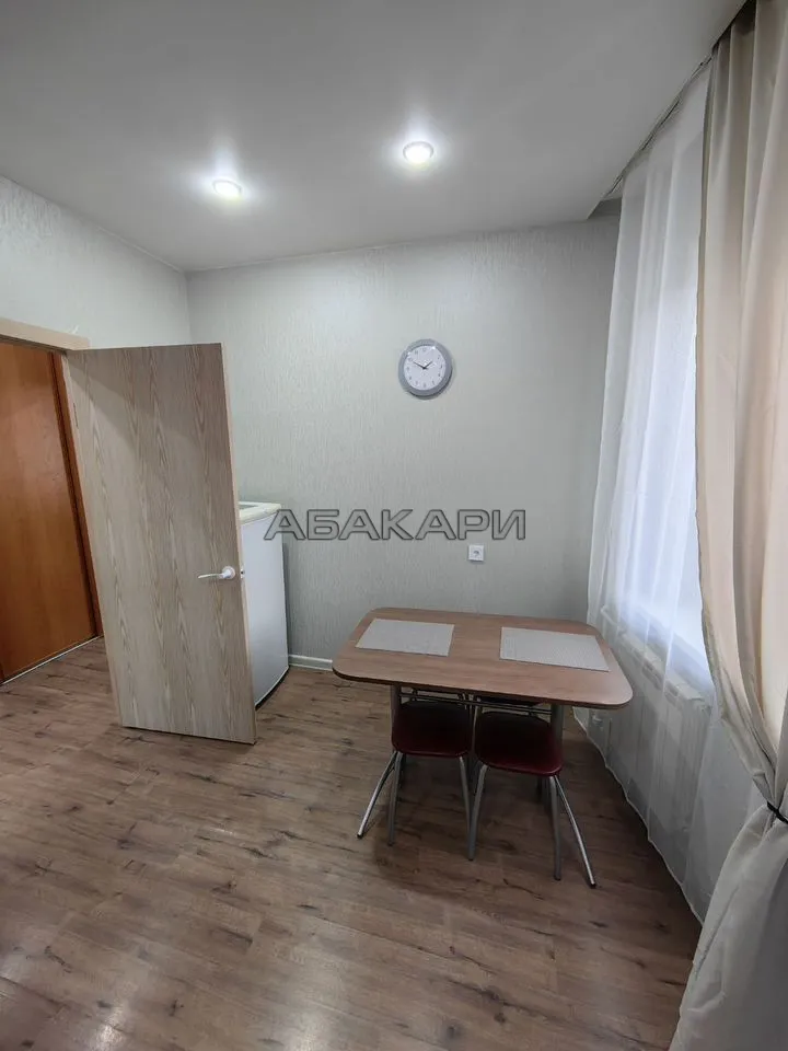 1-комнатная улица 78-й Добровольческой Бригады, 28 за 35000 руб/мес фото 2 1-комнатная улица 78-й Добровольческой Бригады, 28 за 35000 руб/мес фото 2