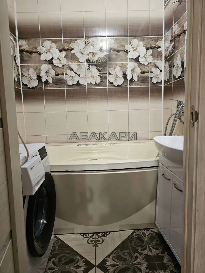 2-комнатная улица 9 Мая, 75  за 45000 руб/мес фото 7