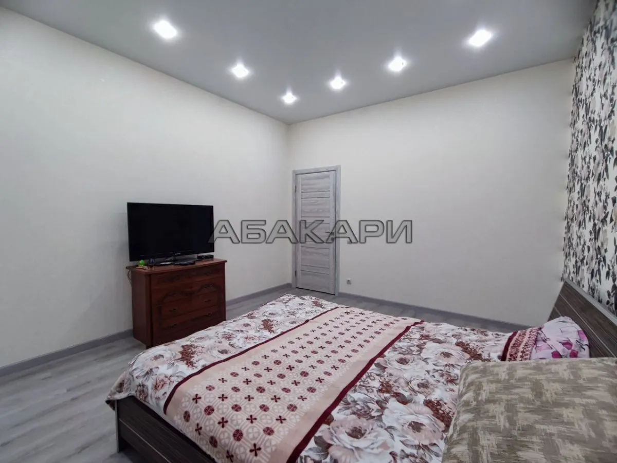 1-комнатная улица Петра Ломако, 10  за 35000 руб/мес фото 7