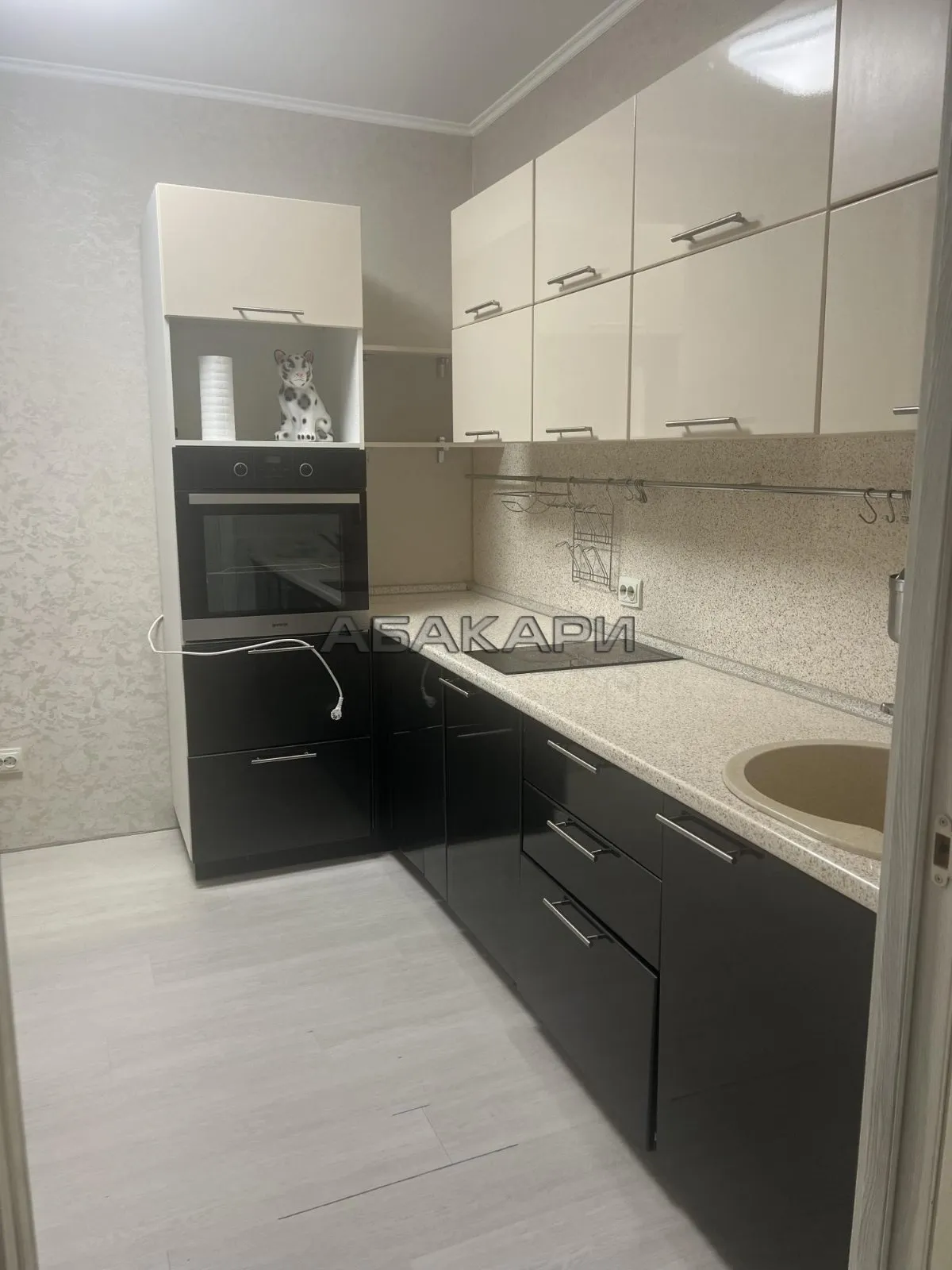 1-комнатная Караульная улица, 82  за 33000 руб/мес фото 1