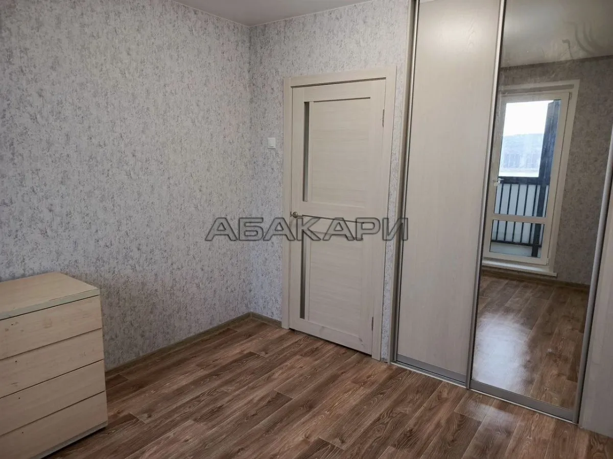 3-комнатная улица Дубровинского, 110Г  за 45000 руб/мес фото 3