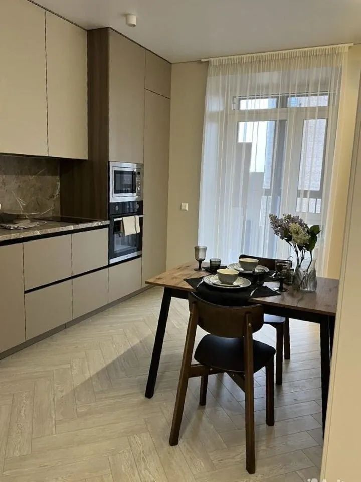 2-комнатная улица Авиаторов, 30  за 65000 руб/мес фото 8