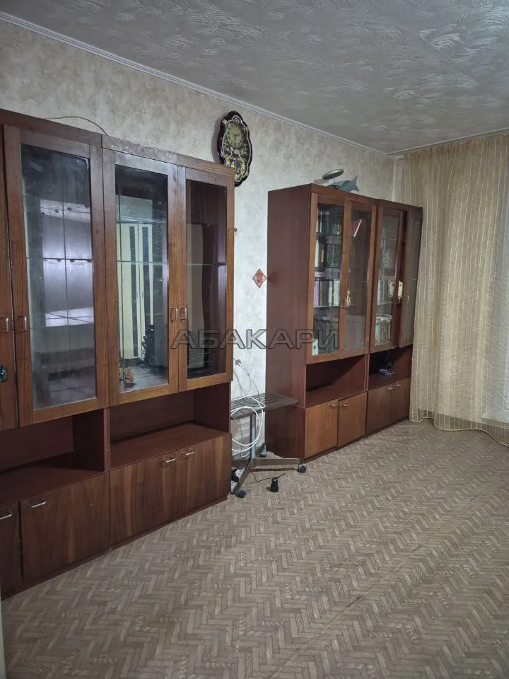 4-комнатная улица 9 Мая, 43  за 40000 руб/мес фото 7