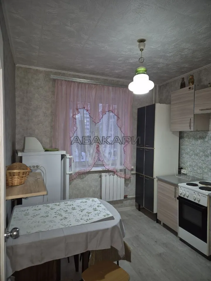 4-комнатная улица 9 Мая, 43  за 40000 руб/мес фото 2