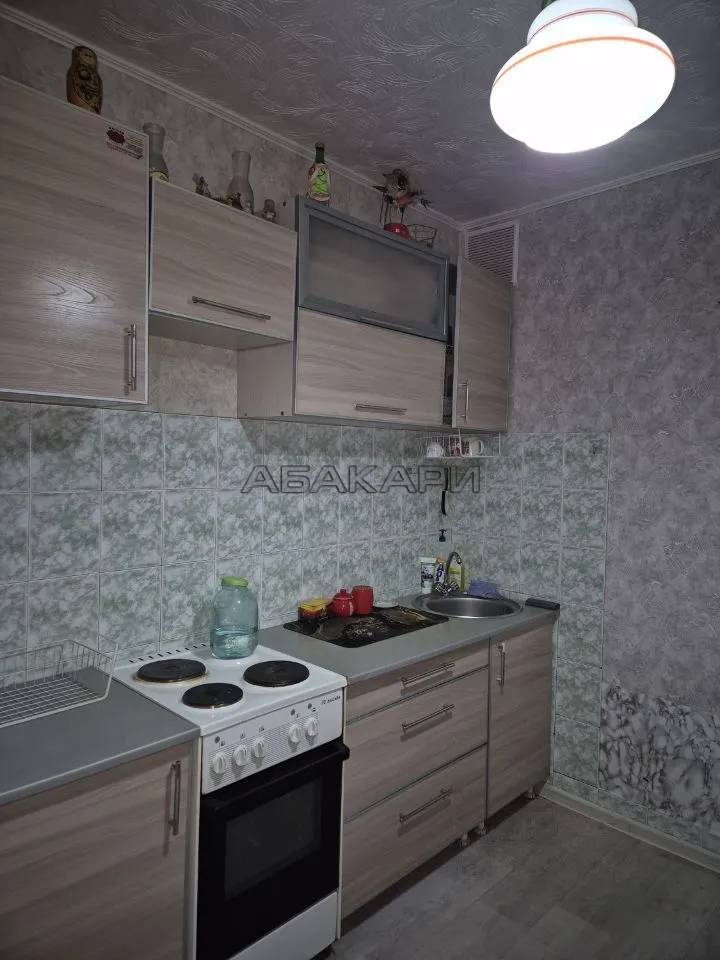 4-комнатная улица 9 Мая, 43  за 40000 руб/мес фото 1