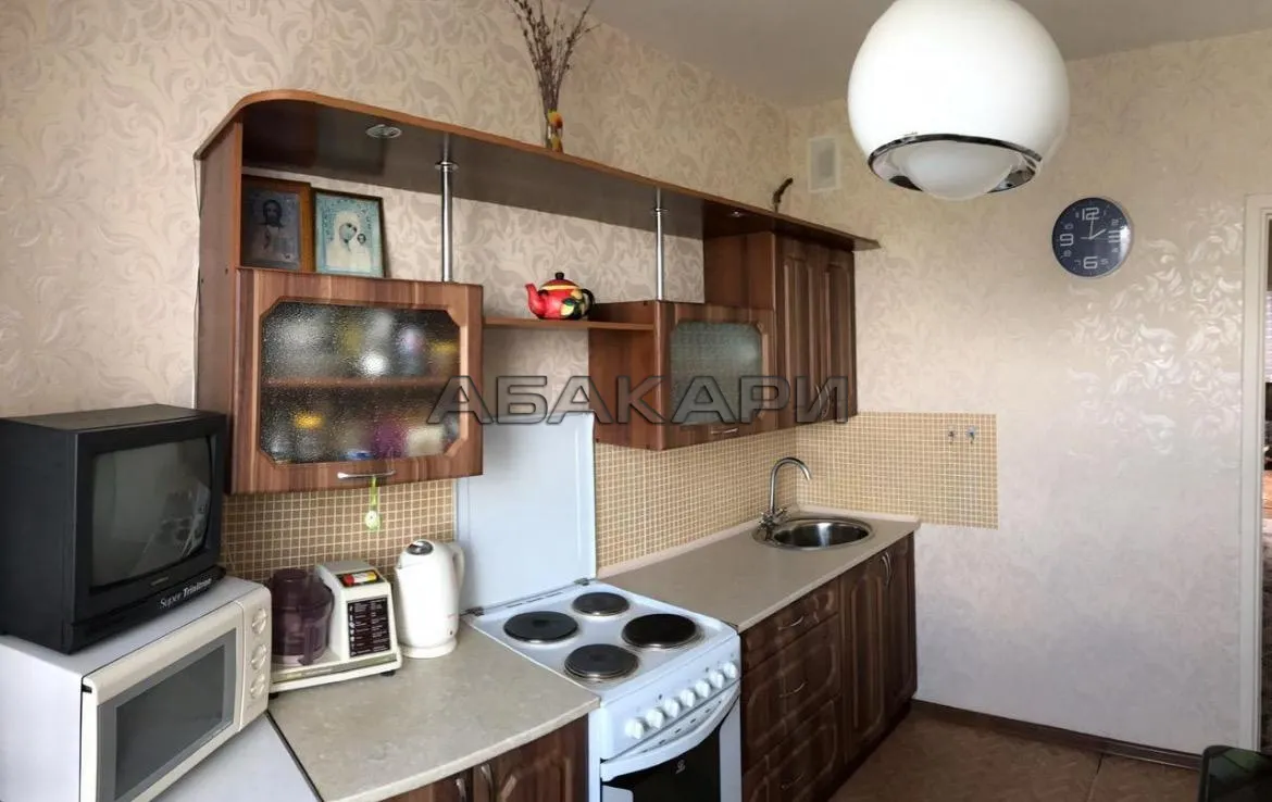 4-комнатная улица Петра Словцова, 16 за 40000 руб/мес фото 2 4-комнатная улица Петра Словцова, 16 за 40000 руб/мес фото 2