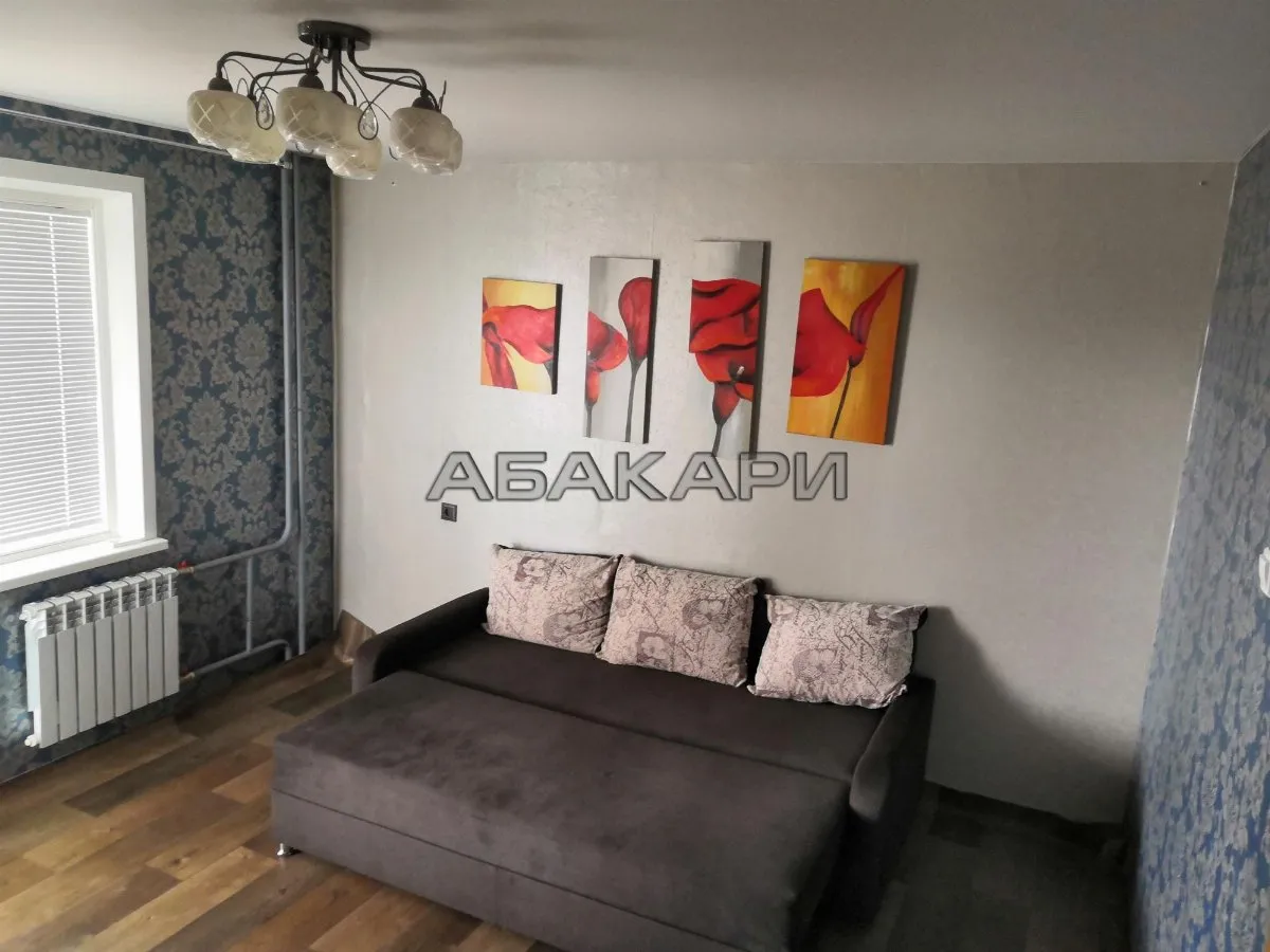 1-комнатная улица 3 Августа, 22  за 28000 руб/мес фото 1