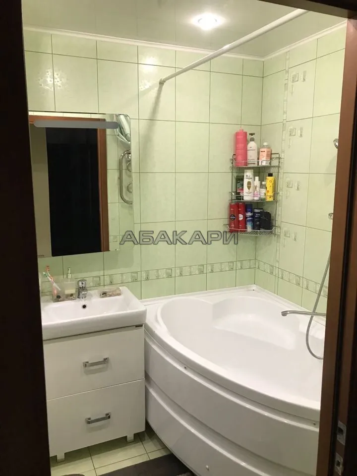 3-комнатная улица Батурина, 19  за 55000 руб/мес фото 9