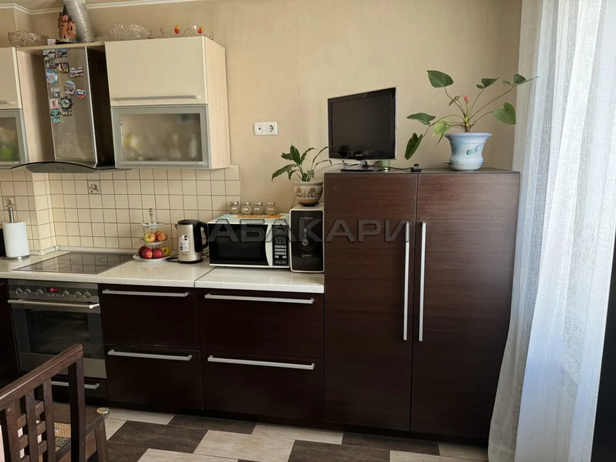 3-комнатная улица Батурина, 19  за 55000 руб/мес фото 14