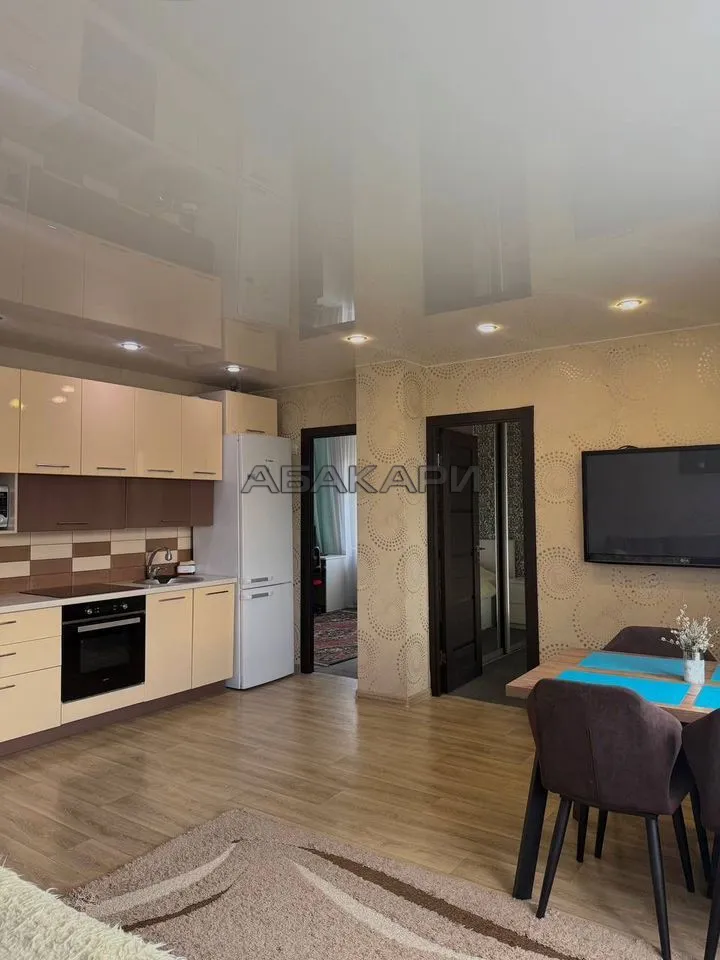 3-комнатная улица Калинина, 18  за 42000 руб/мес фото 6