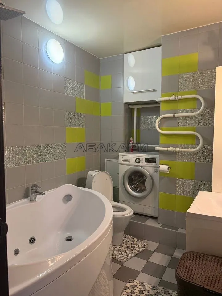 3-комнатная улица Калинина, 18  за 42000 руб/мес фото 9