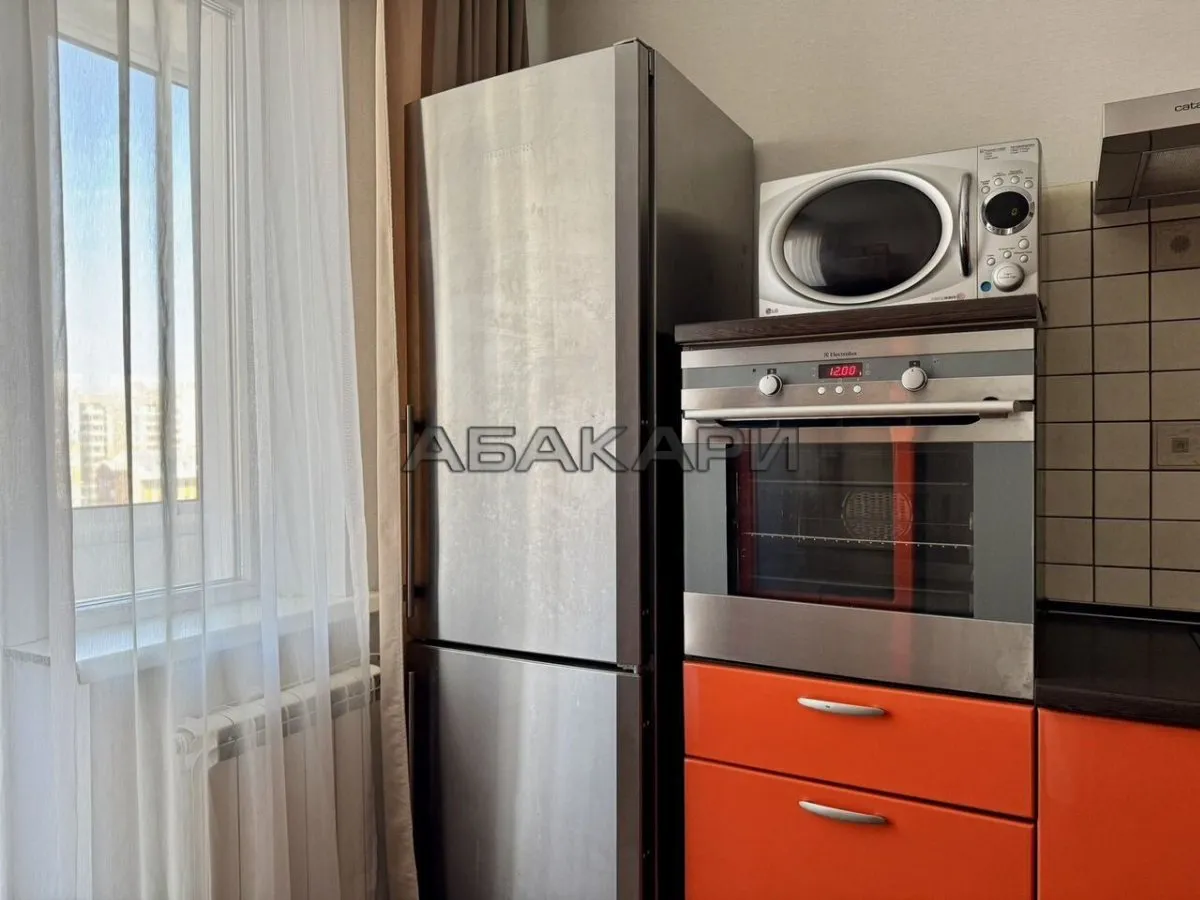 3-комнатная улица Молокова, 64  за 50000 руб/мес фото 2