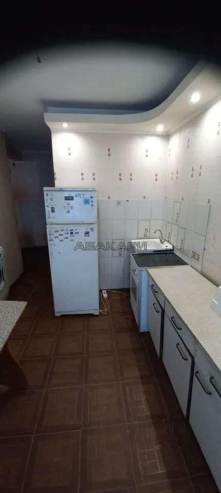 3-комнатная Взлётная улица, 30  за 37000 руб/мес фото 3