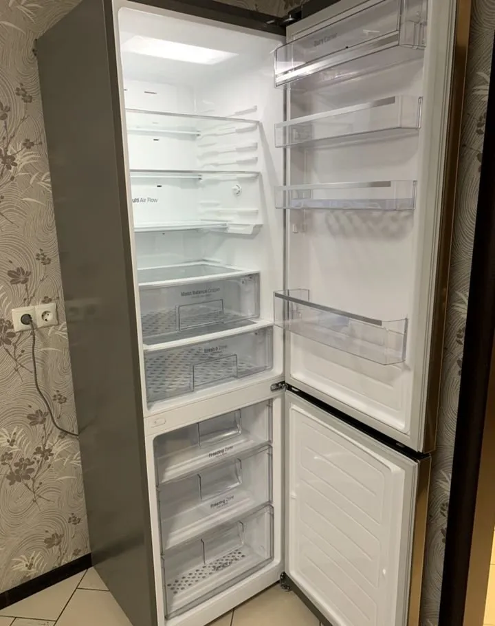 3-комнатная улица 9 Мая, 20  за 55000 руб/мес фото 4