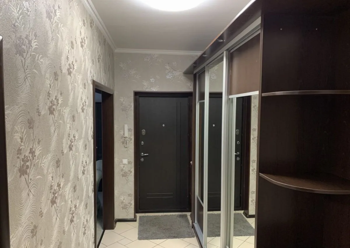 3-комнатная улица 9 Мая, 20  за 55000 руб/мес фото 6