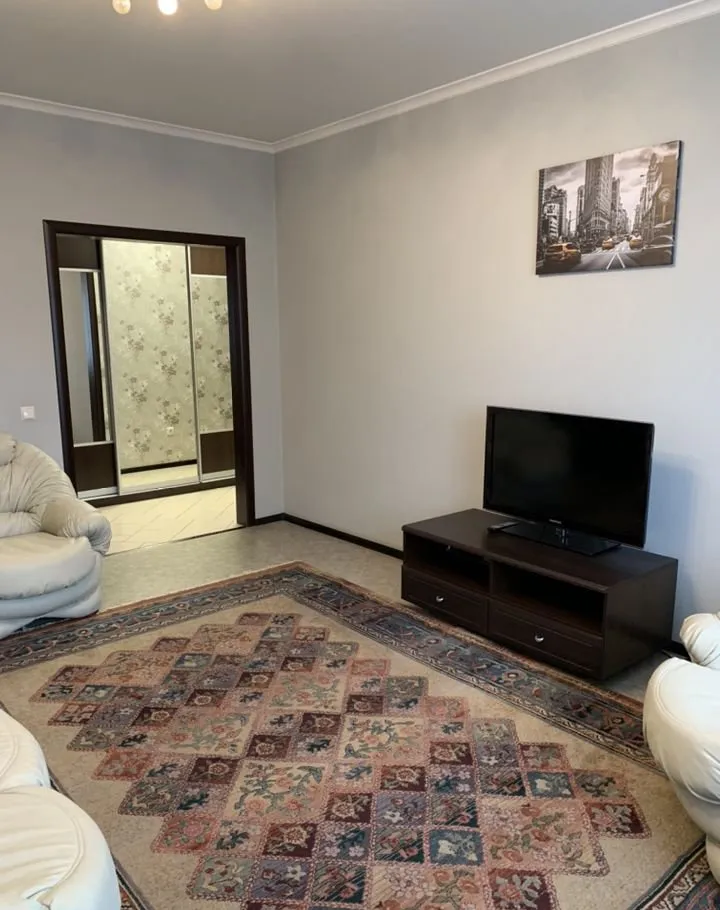 3-комнатная улица 9 Мая, 20  за 55000 руб/мес фото 12