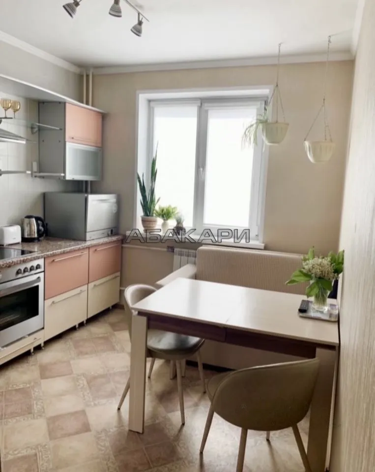 2-комнатная улица Молокова, 62  за 45000 руб/мес фото 1