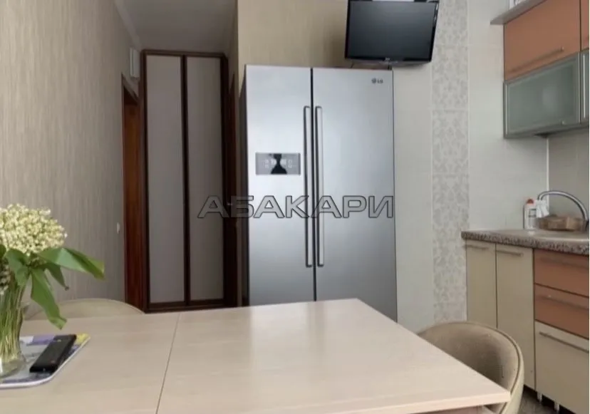 2-комнатная улица Молокова, 62  за 45000 руб/мес фото 2