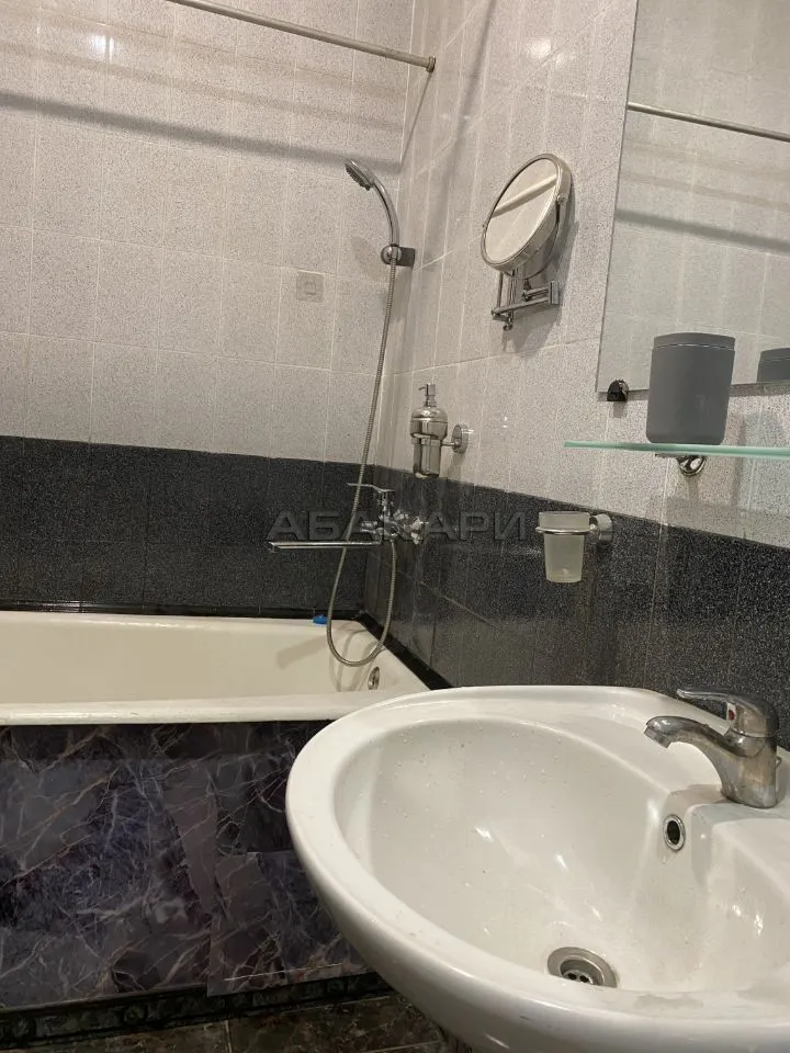 3-комнатная улица Бограда, 101  за 65000 руб/мес фото 25