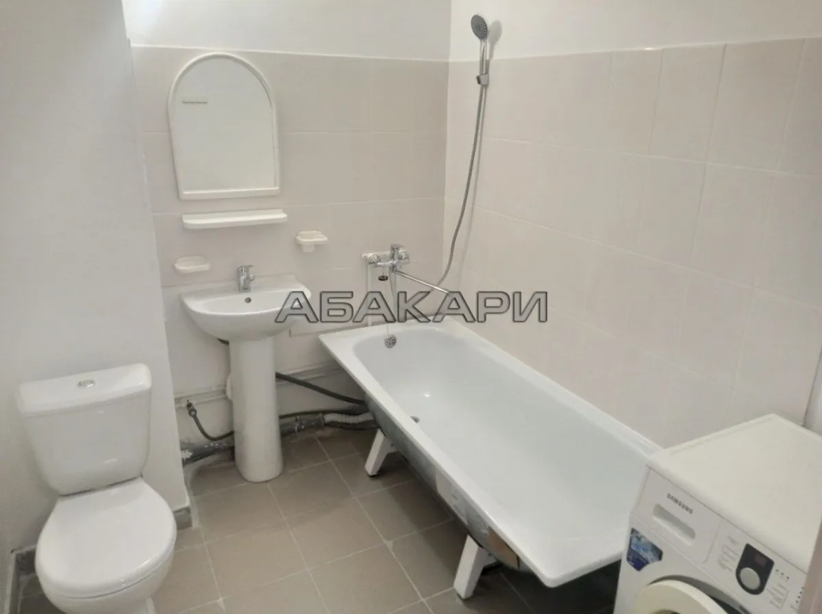 студия улица Петра Подзолкова, 24  за 27000 руб/мес фото 5