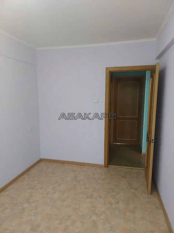 3-комнатная проспект имени Газеты Красноярский Рабочий, 109  за 40000 руб/мес фото 12