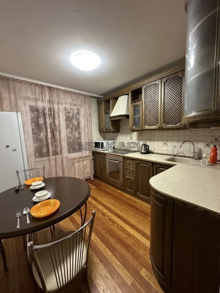 2-комнатная улица Молокова, 50  за 50000 руб/мес фото 2