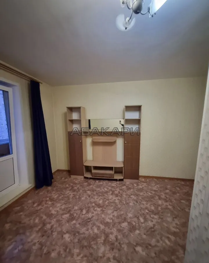 1-комнатная проспект имени Газеты Красноярский Рабочий, 130  за 27000 руб/мес фото 3