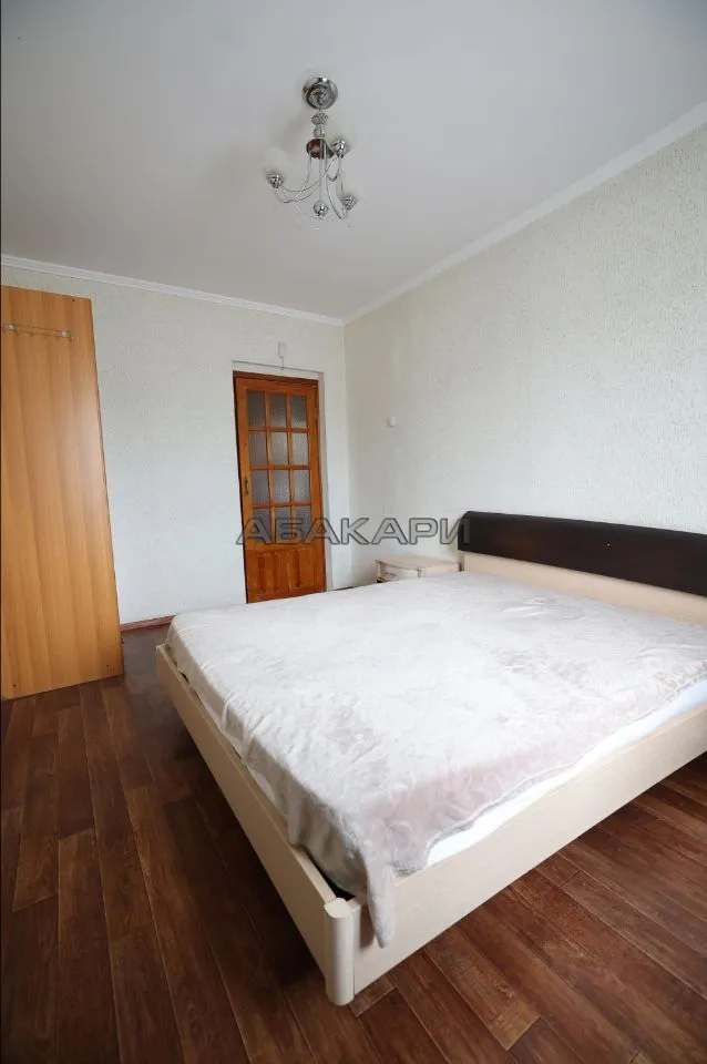 4-комнатная Судостроительная улица, 177А  за 50000 руб/мес фото 2