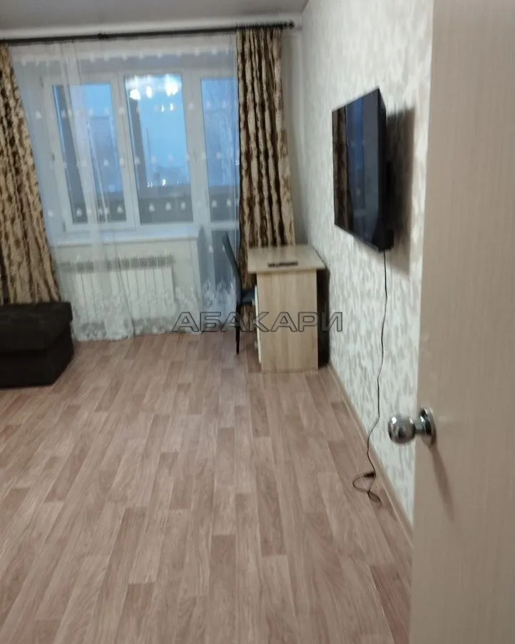 1-комнатная улица Шахтёров, 8  за 33000 руб/мес фото 1