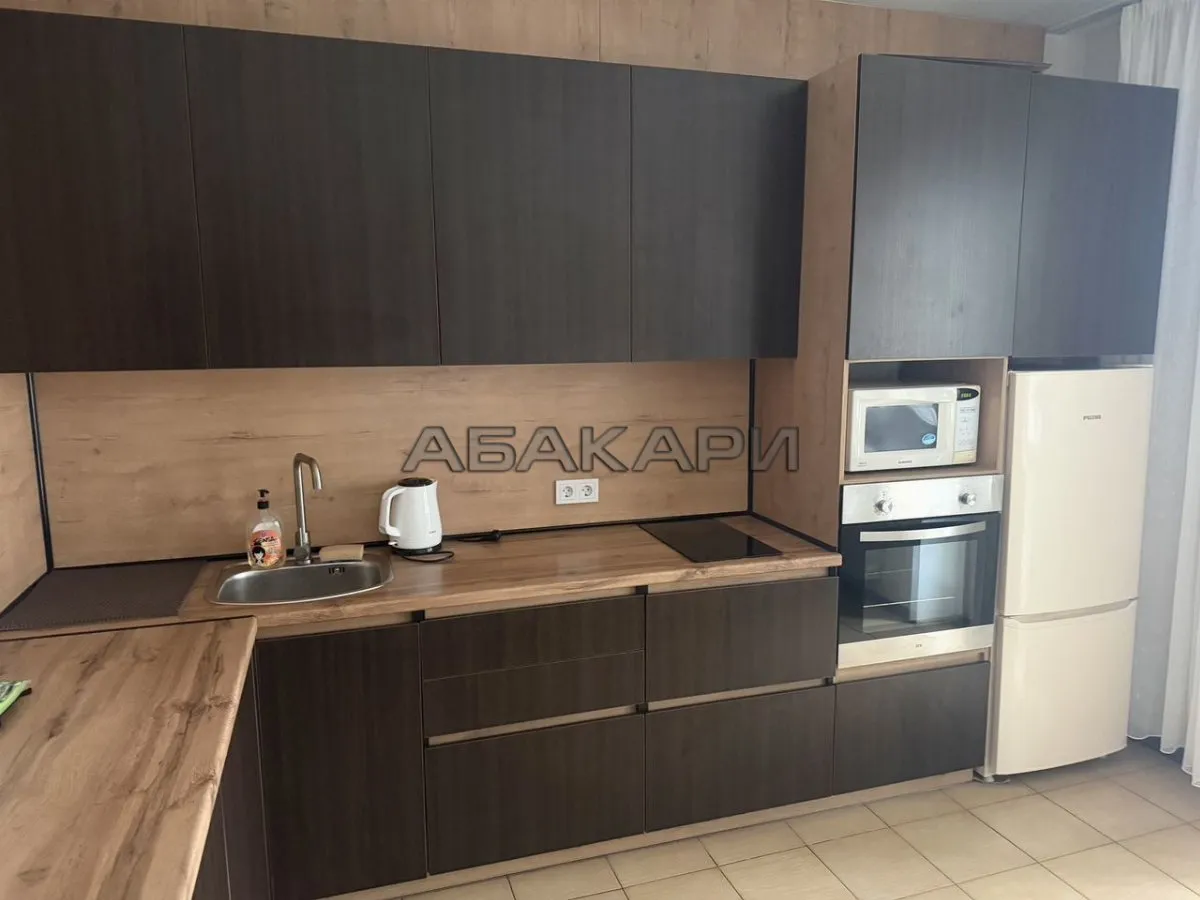 1-комнатная улица Авиаторов, 23 за 42000 руб/мес фото 1 1-комнатная улица Авиаторов, 23 за 42000 руб/мес фото 1