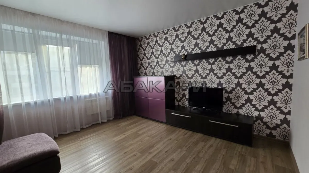 2-комнатная улица Побежимова, 11  за 40000 руб/мес фото 3