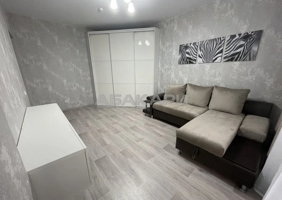 1-комнатная Апрельская улица, 5И  за 30000 руб/мес фото 1