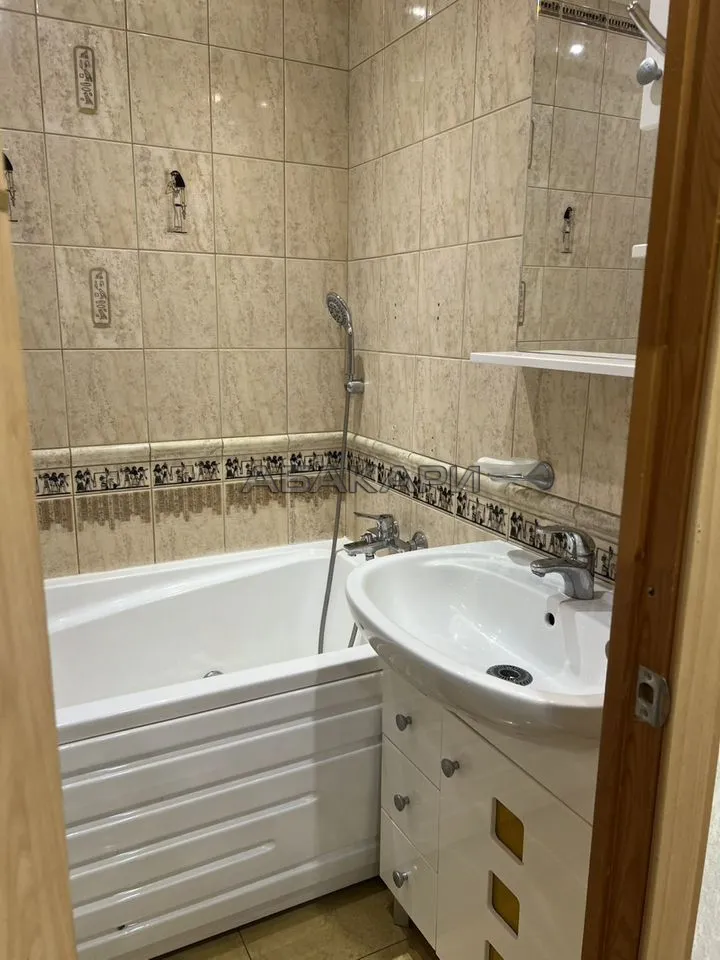 2-комнатная улица 78-й Добровольческой Бригады, 21 за 45000 руб/мес фото 21 2-комнатная улица 78-й Добровольческой Бригады, 21 за 45000 руб/мес фото 21