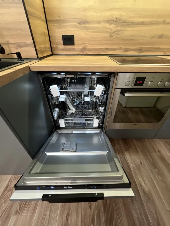 3-комнатная улица Дубровинского, 110Г  за 65000 руб/мес фото 4