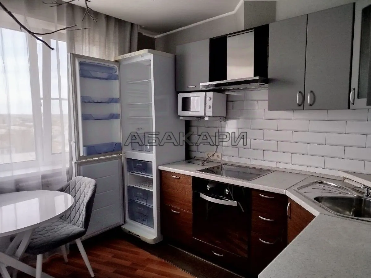 4-комнатная Свободный проспект, 75А  за 60000 руб/мес фото 1