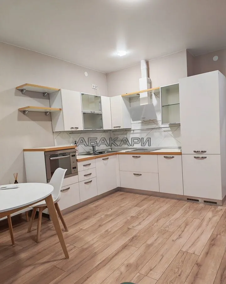 2-комнатная Южная набережная, 12  за 45000 руб/мес фото 1