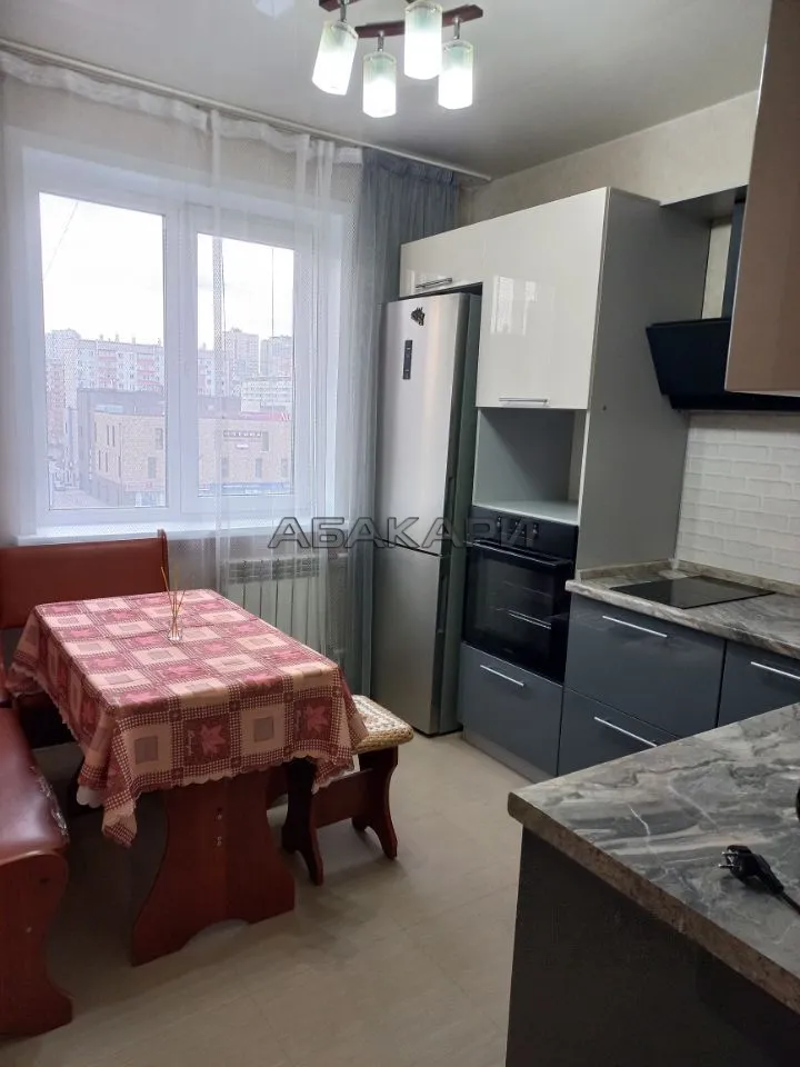 2-комнатная улица Молокова, 17  за 42000 руб/мес фото 1