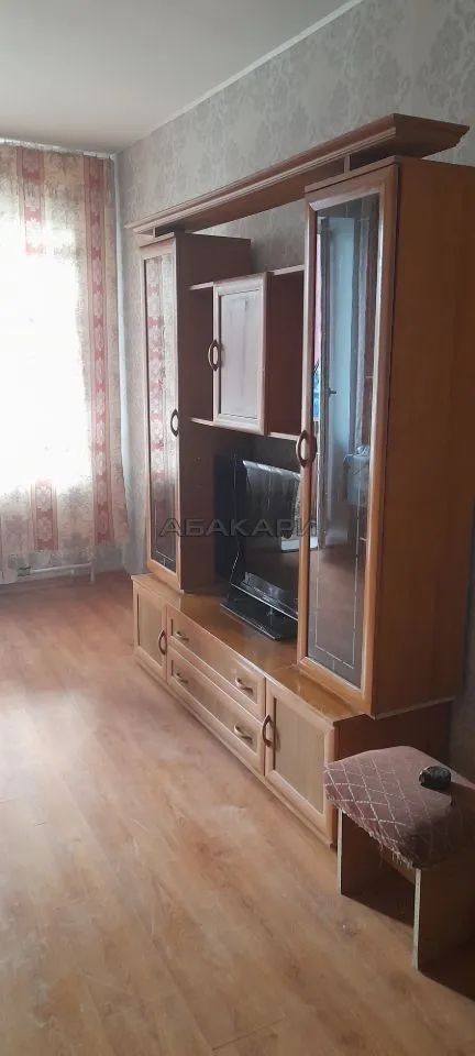 2-комнатная проспект имени Газеты Красноярский Рабочий, 106А  за 26000 руб/мес фото 2