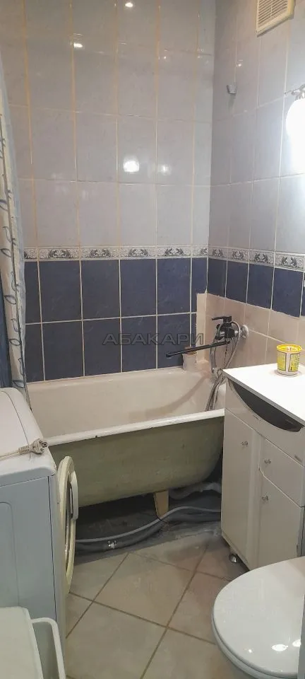 2-комнатная проспект имени Газеты Красноярский Рабочий, 106А  за 26000 руб/мес фото 8