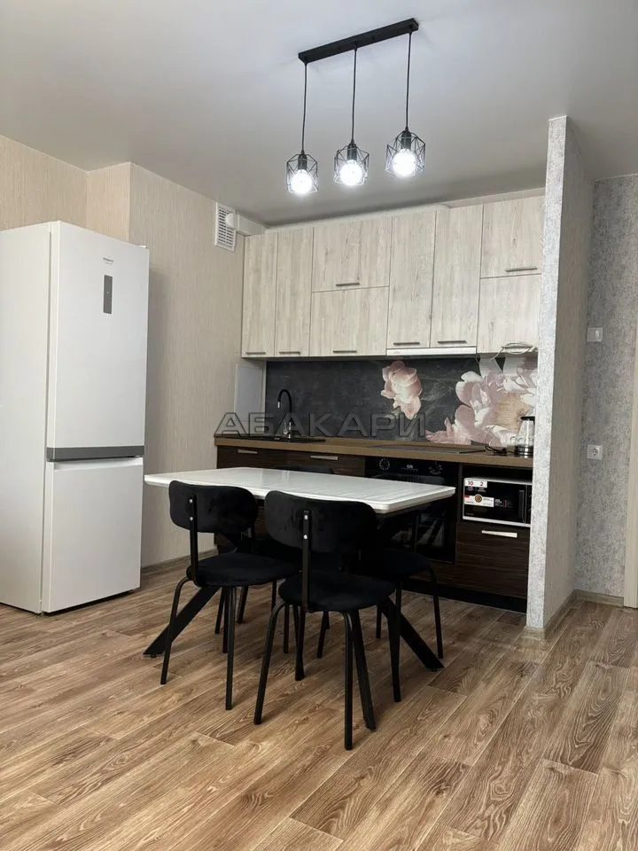 2-комнатная улица Дубровинского, 110Г  за 41000 руб/мес фото 5