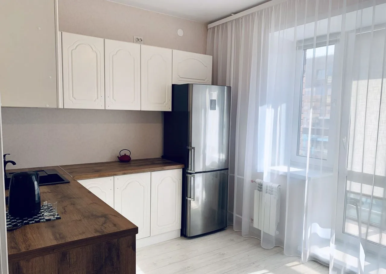 1-комнатная Регатная улица, 4  за 42000 руб/мес фото 1