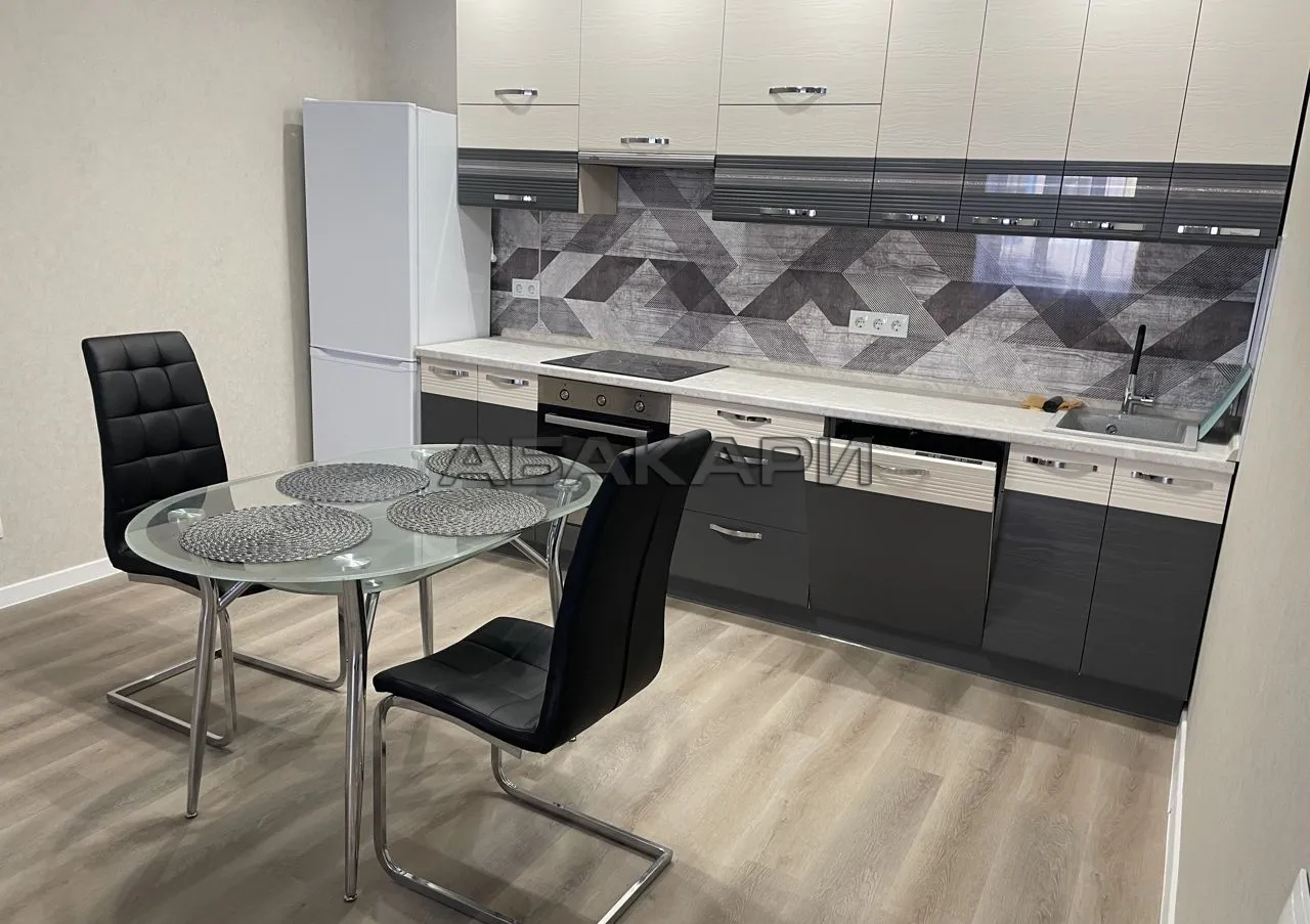 2-комнатная Южная набережная, 10  за 60000 руб/мес фото 1