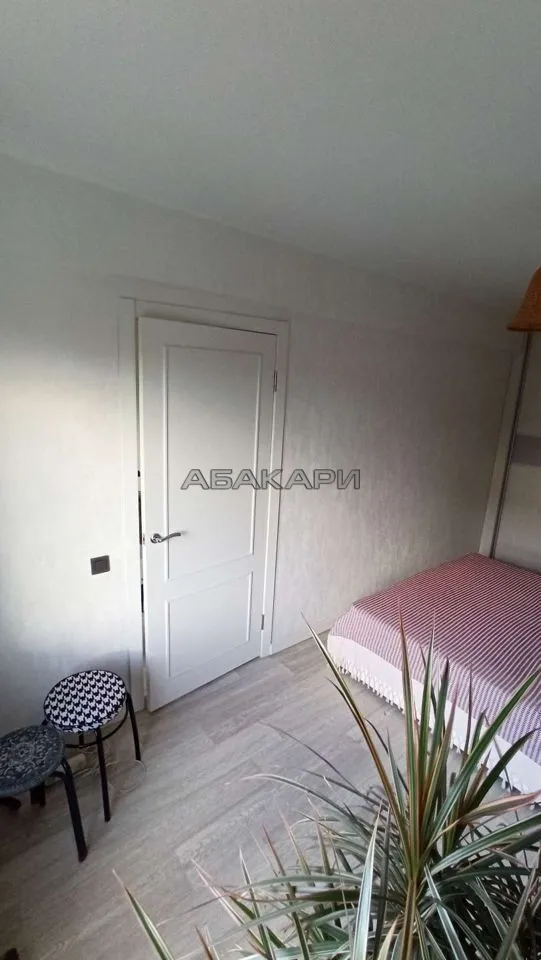 2-комнатная проспект имени Газеты Красноярский Рабочий, 119  за 33000 руб/мес фото 12