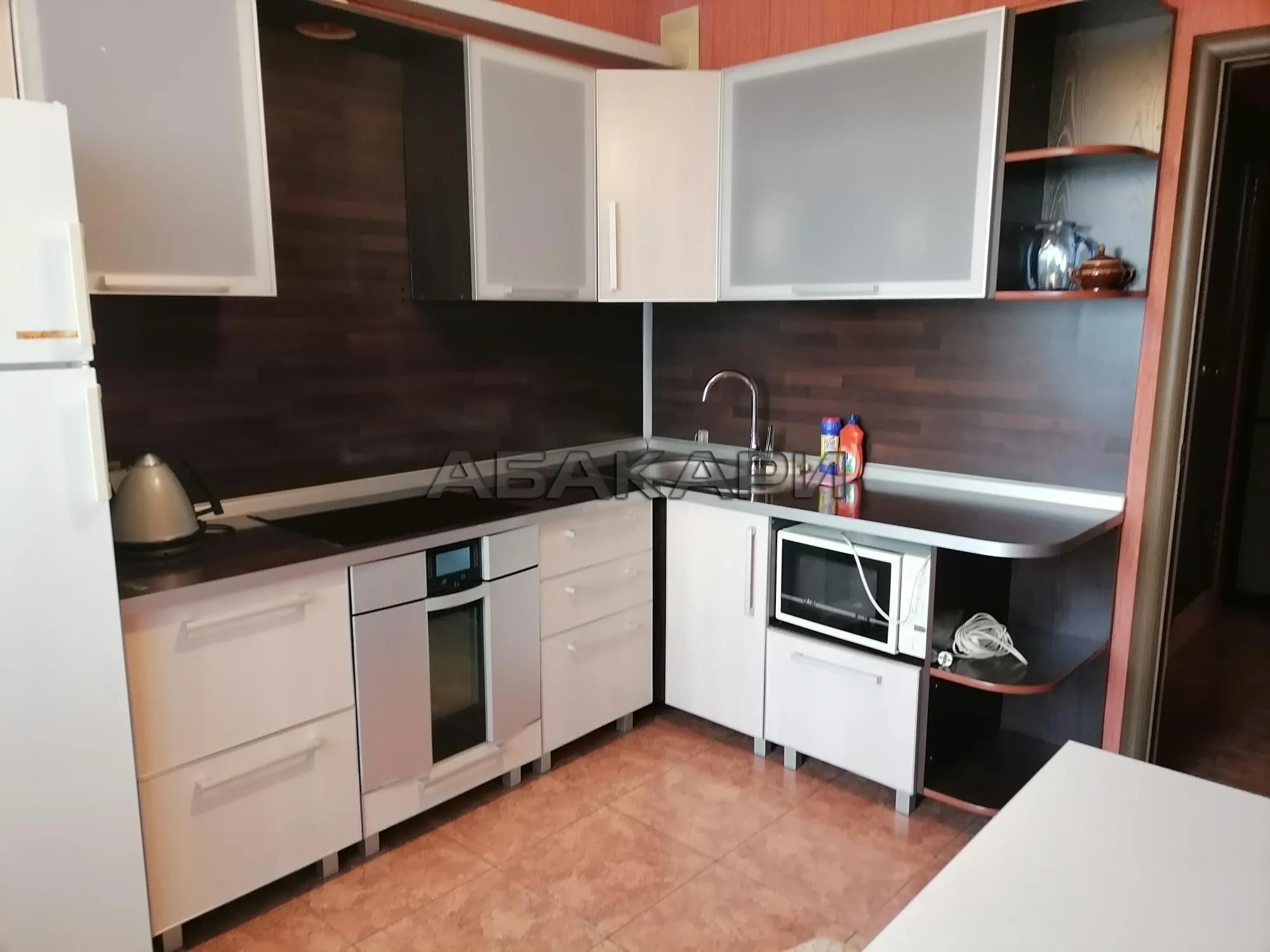 2-комнатная улица Менжинского, 9Г  за 40000 руб/мес фото 1