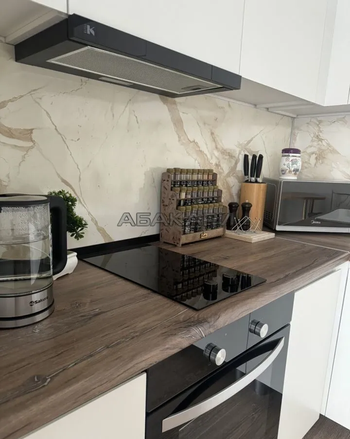 1-комнатная улица Петра Ломако, 2  за 45000 руб/мес фото 4