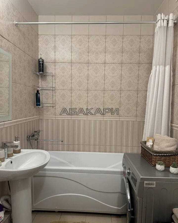 1-комнатная улица Петра Ломако, 2  за 45000 руб/мес фото 6