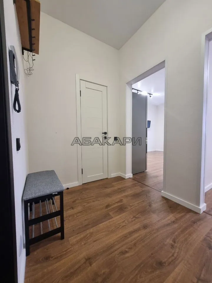 2-комнатная улица Бограда, 105  за 50000 руб/мес фото 5